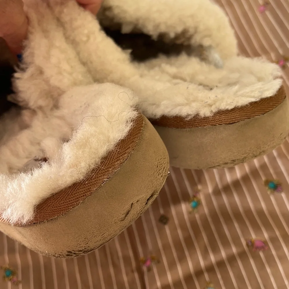 UGG Beige Knit Slippers with Shearling - Picture 5 of 6